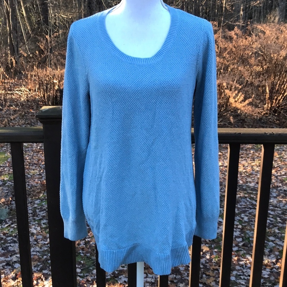 NWT! LOFT cornflour blue size M crew sweater
